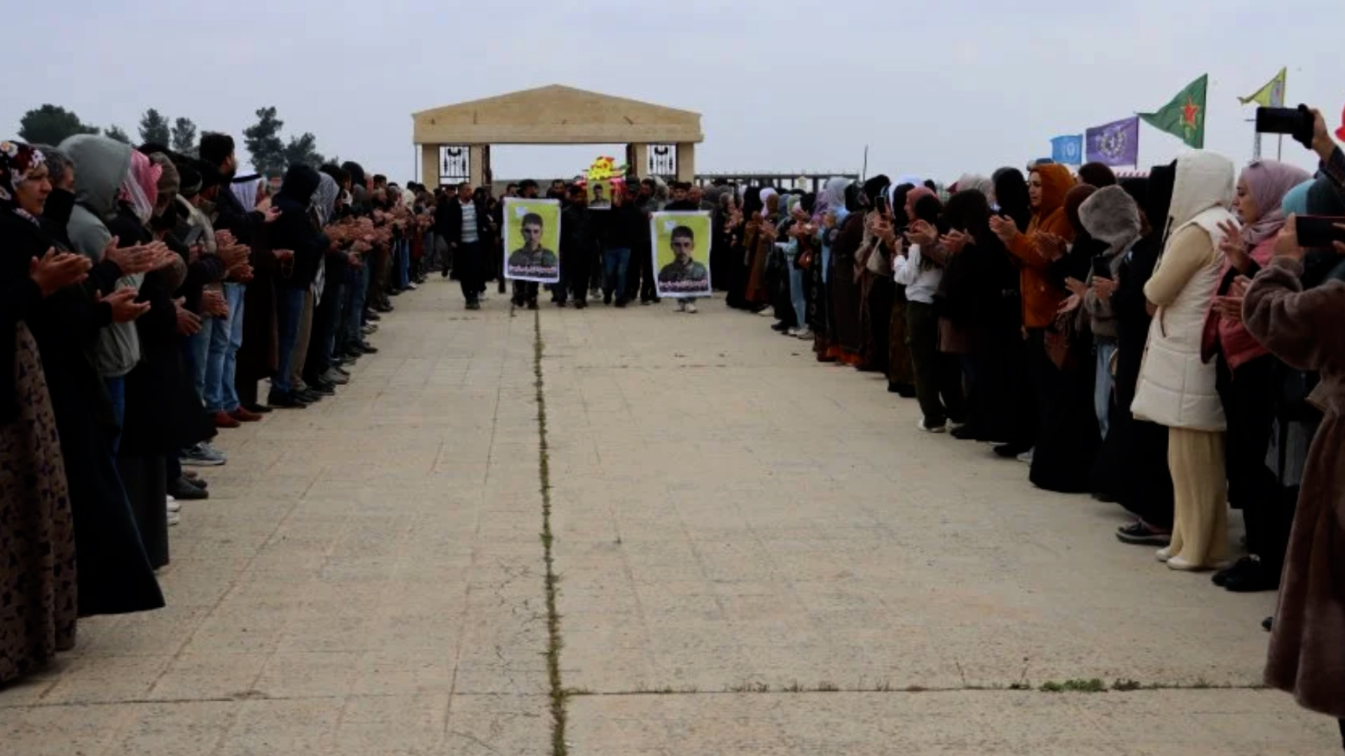 Şêniyên Tirbespiyê şehîdekî xwe oxir kir