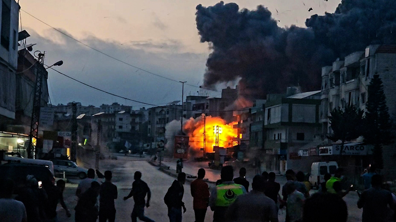 Balafirên şer ên Îsraîlê Başûrê Lubnanê bombebaran kirin