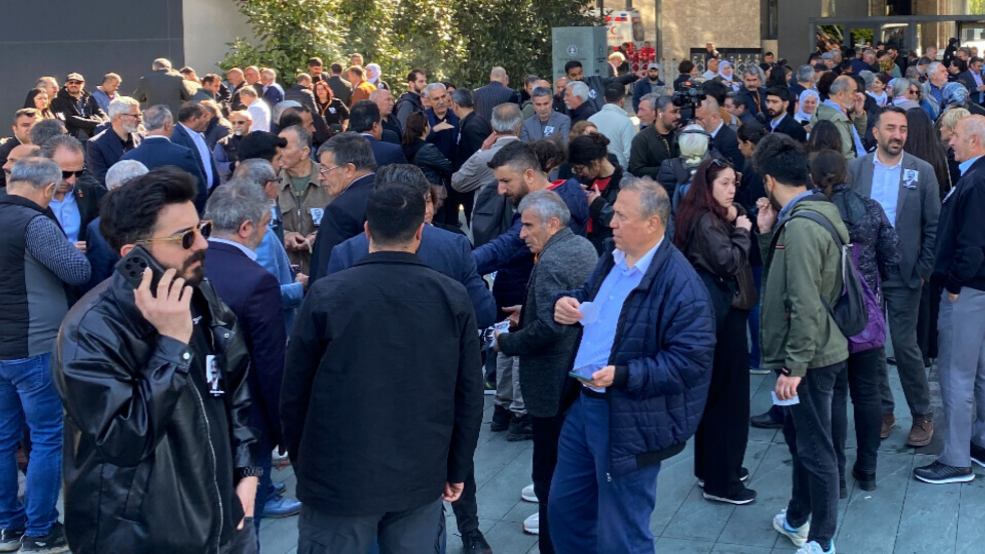 Li Taksîmê ji bo Sirri Sureyya Onder merasîma bîranînê tê lidarxistin