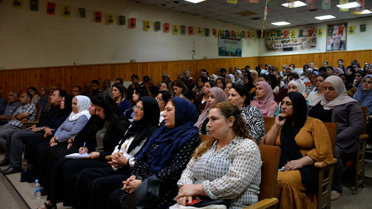 Li gelek navendan bîranîna şehîd Zîlan