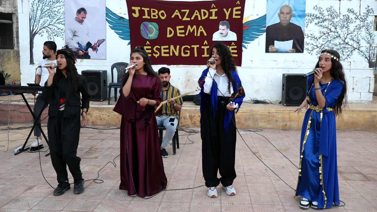 Li Helebê jinên ciwan ji bo azadiya fîzkî ya Rêber Apo şevbuherkek lidarxistin