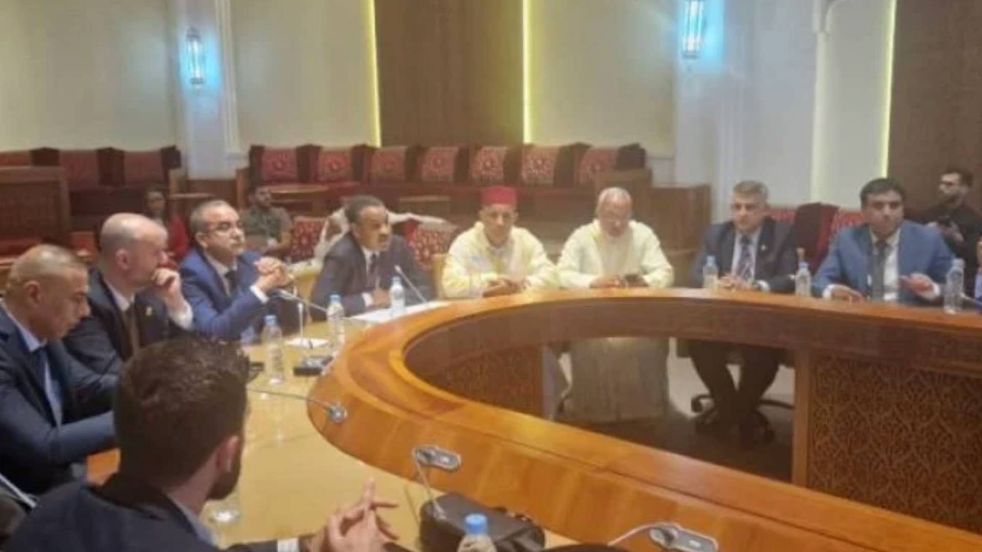 Şandeyeke PYD’ê bi parlamenterên Mexribê re hevdîtin kir