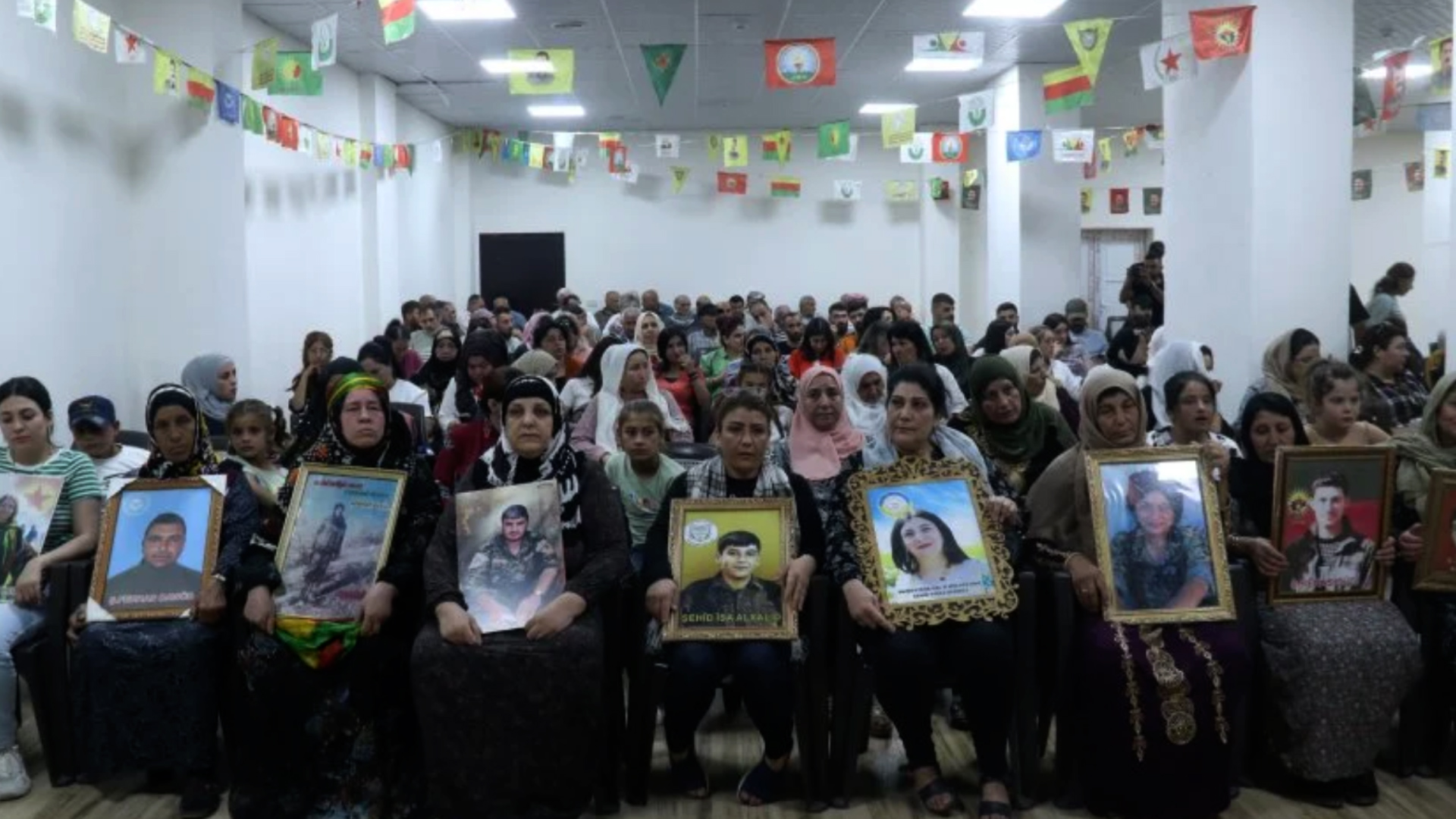 Xelkê Amûdê 51 cangoriyên azadiyê bi bîr anîn