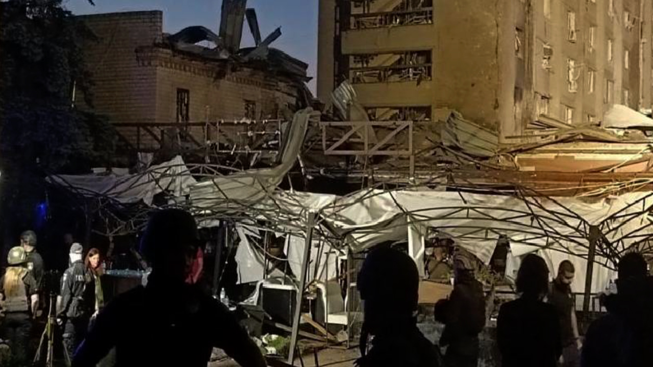 Ukrayna: Di êrîşa Rûsyayê li zaporijyayê de 16 kes mirin û 35 kes birîndar bûn