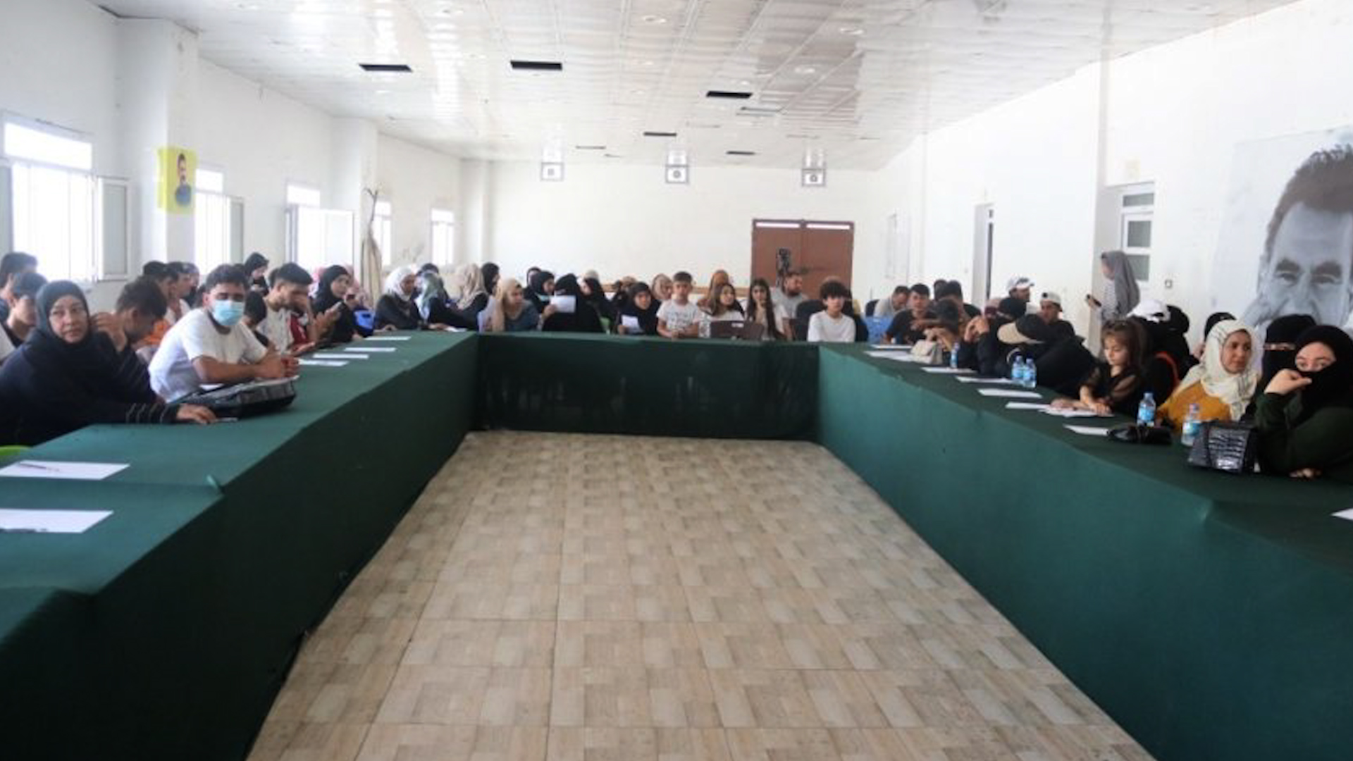 Li Reqayê civîna diyalogê li ser rola ciwanan hate lidarxisitin
