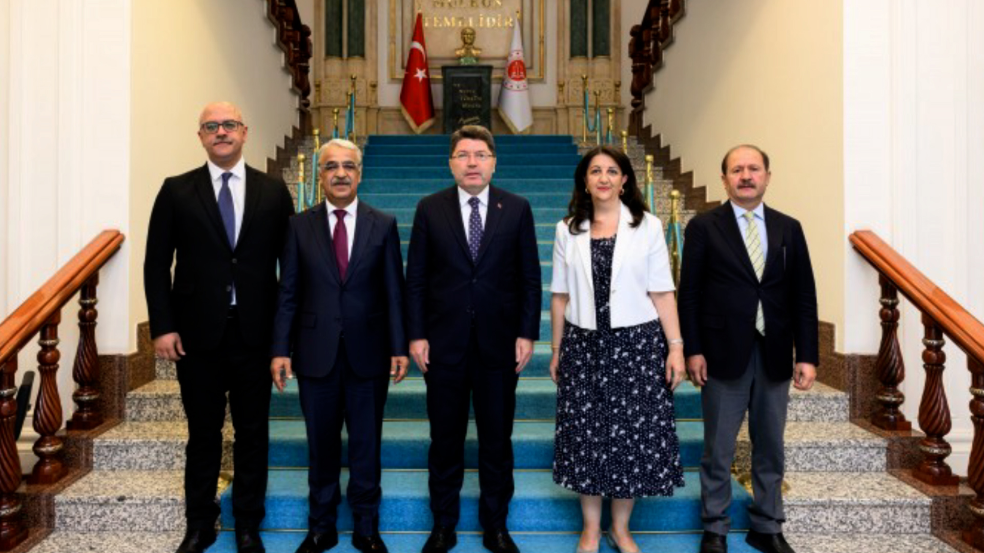 Şandeya Îmraliyê bi Wezîrê Edaletê, Partiya Gelecek û MHP’ê re hevdîtin pêk anîn