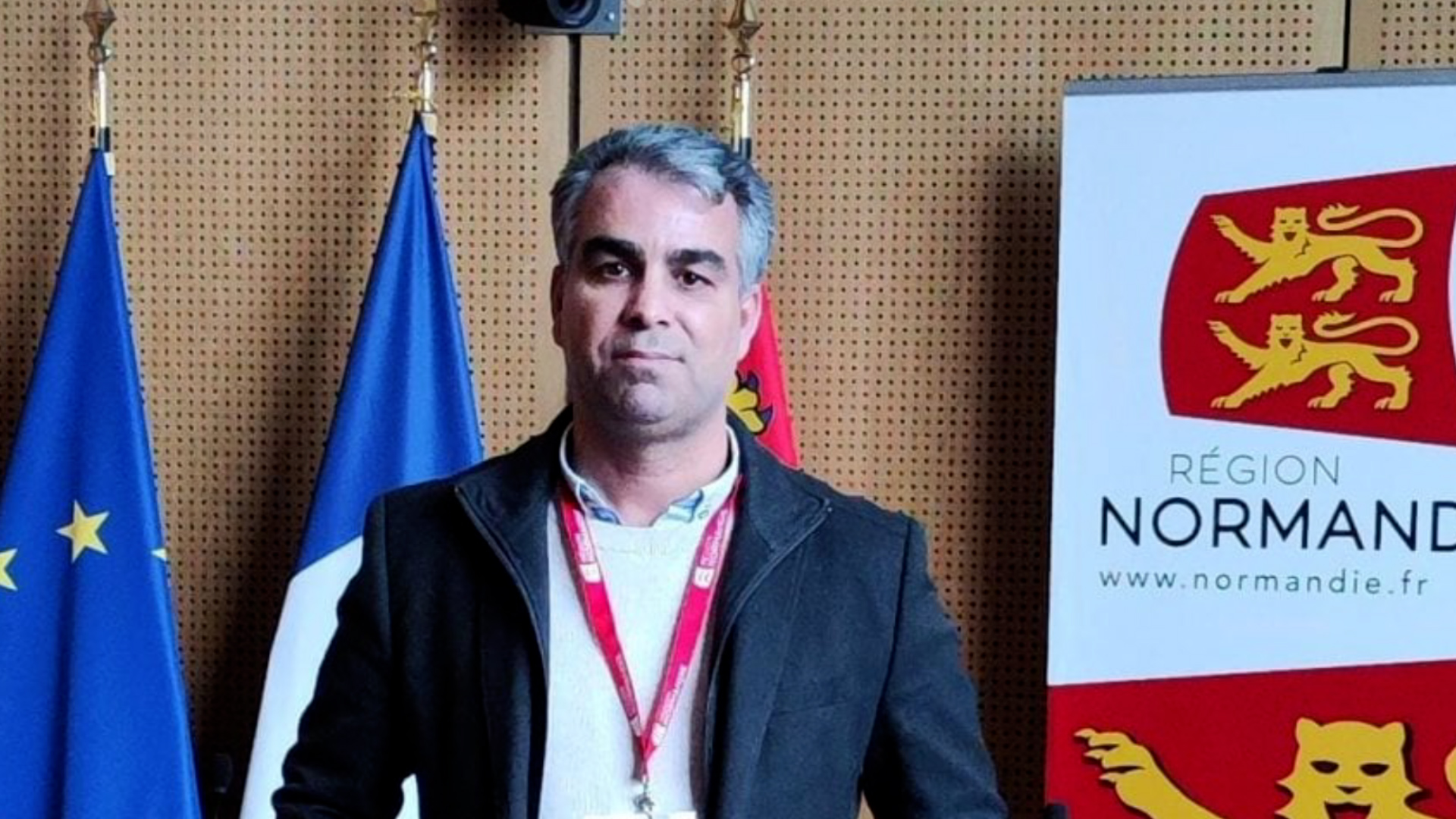 Lêkolînerê Siyasî Îbrahîm Muslim hikûmeta veguhêz a Sûriyê neyînî nirxand