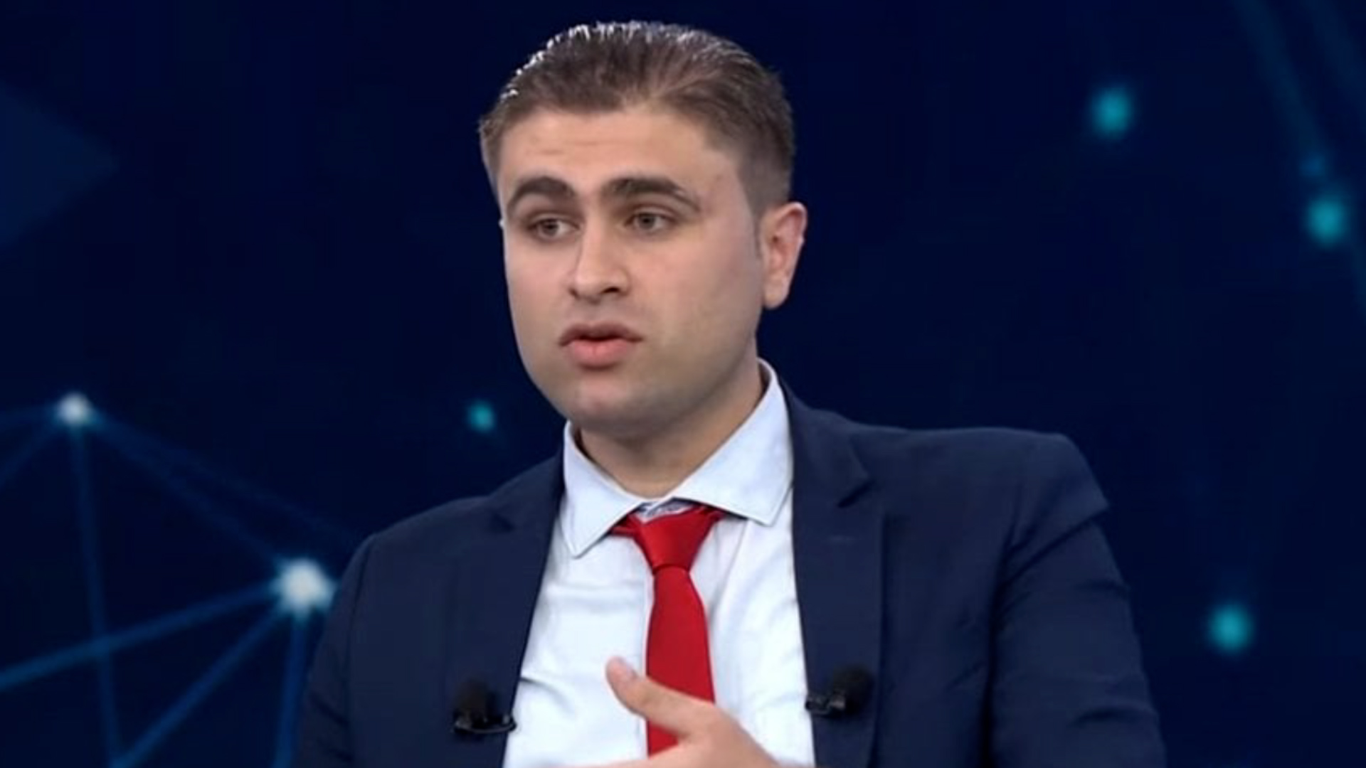 Xalid El Serhan: Divê hikumeta veguhêz a Sûriyê dev ji siyasetên xwe yên zordarî bedin