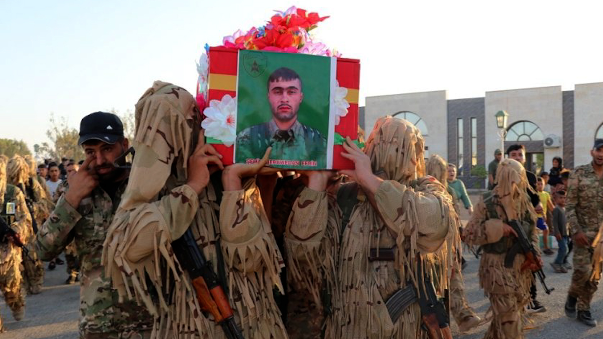 Şêniyên Tebqayê şehîd Murad Qenber oxir kir
