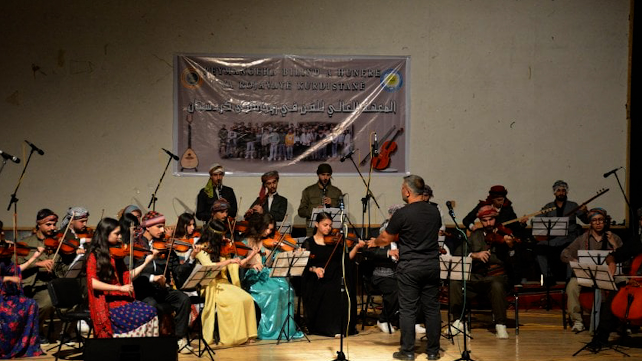 Xwendekarên Peymangeha Bilind a Hunerî li Rimêlanê konserek li dar xist