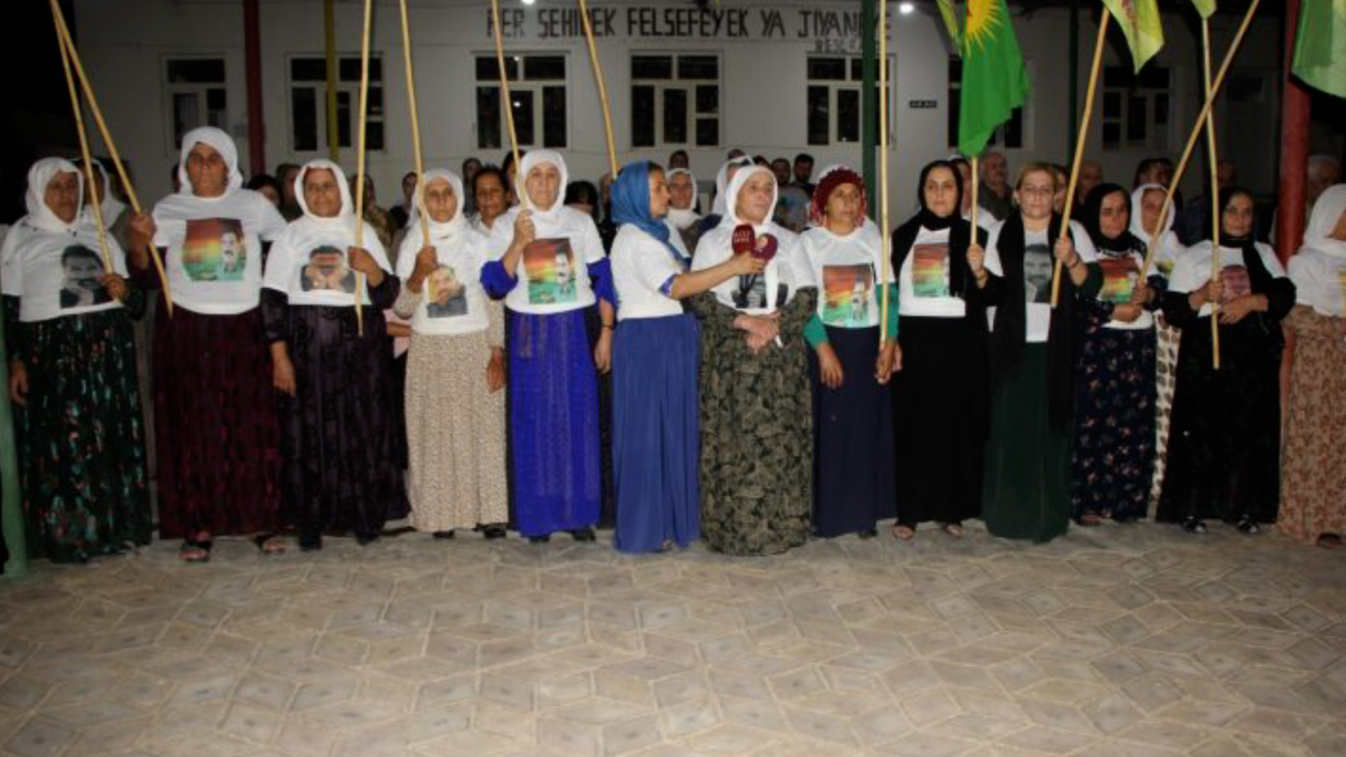 Çalakiya Nobetê ji bo azadiya Rêber Apo bi biryardariyeke xurt didome