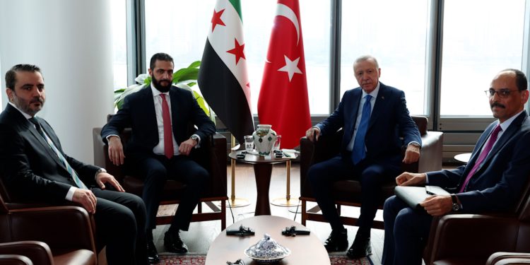 Ehmed Şeri û Erdogan civiyan: Rojeva wan dîsa dijberiya QSD’ê bû