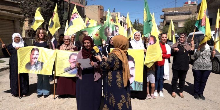 “Azadiya rêbertî berdewama azadî û têkoşîna jinan e”