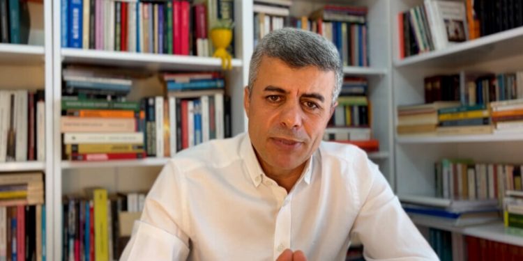 “Pêvajoya çareseriyê bêyî plana stratejîk nameşe”