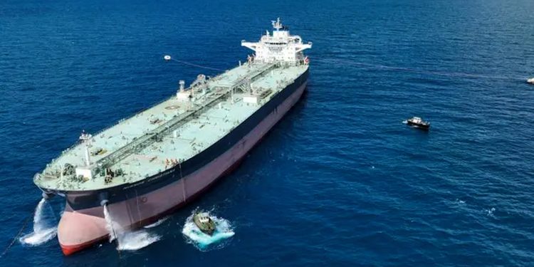 Reuters: Şamê 600 hezar bermîlên petrolê firotin