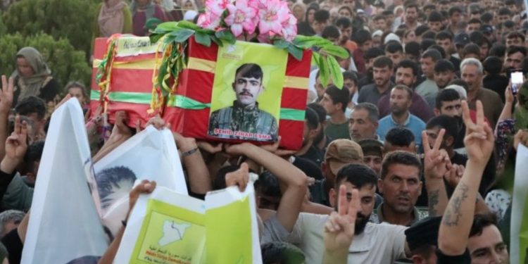 Li Kobanê şehîd Zinar Aşmê bi merasîmekê hat oxirkirin