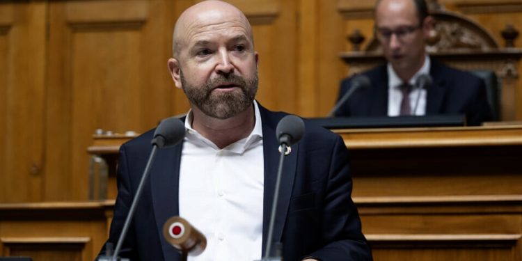 Parlamenterê Swîsreyê: Divê Swîsra ji bo azadiya Rêber Apo rolê bilîze