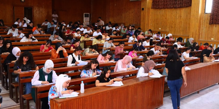 2 hezar û 320 xwendekar ketin ezmûnên zanîngehan