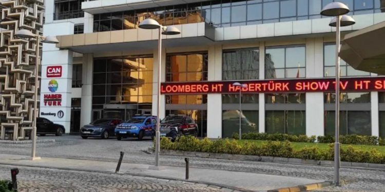 Li Tirkiyê 3 kanalên Tv û 121 şirket hatin desteserkirin