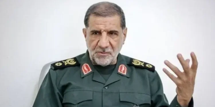 Fermandarekî Îranî: Em nikarin baweriya xwe bi Trump bînin