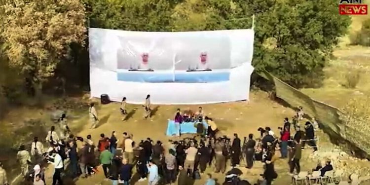 Dîmenên bi dronê yên daxuyaniya dîrokî
