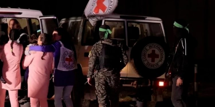 Hemasê cenazeyek Îsraîlî radestî Xaça Sor kir