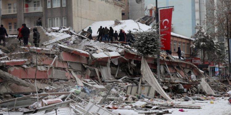 Li wîlayeta Balikesirê ya Tirkiyê bi pileya 6.2 erdhej çêbû