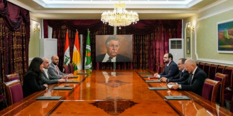 Serokê YNK’ê Bafil Talebanî bi Balyozê Rûsyayê re civiya