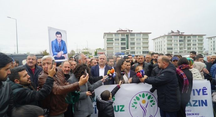 Tulay Hatimogullari serdana Demîrtaş û Mizrakli kir