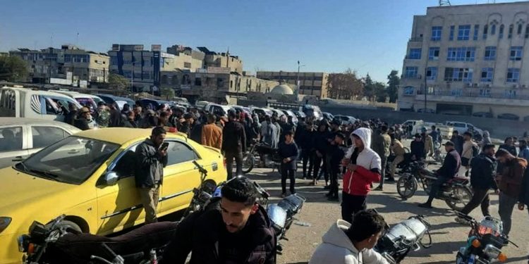 Li Minbicê li dijî binpêkirinên çeteyên dewleta Tirk xwepêşandan hat lidarxistin