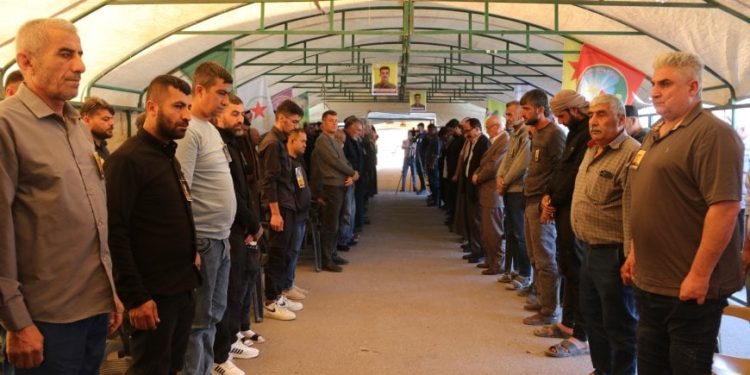 Li Qamişloyê ji bo 2 şehîdan konê sersaxiyê hat danîn