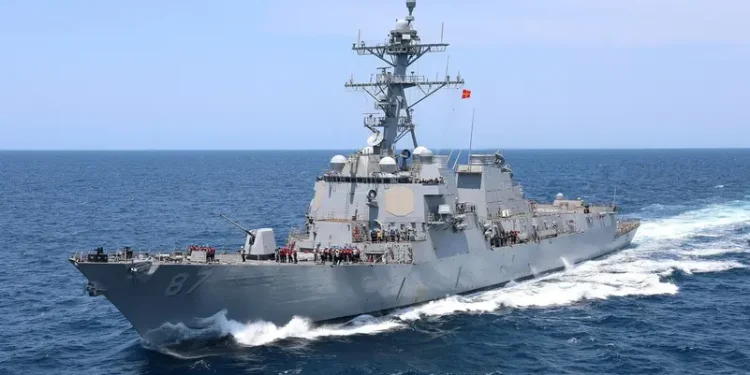 “Hêzên taybet ên Amerîkî dest danîn ser keştiyek barên leşkerî ya Îranê”