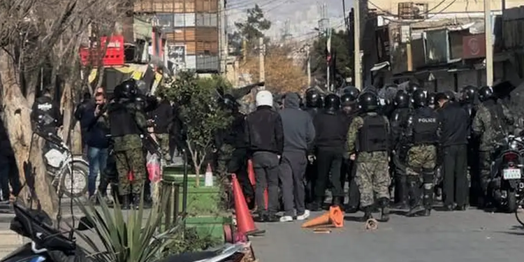 Li Îranê xwepêşandanên li dijî hikûmetê dewam dikin