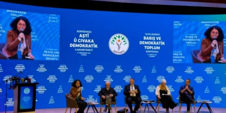 Konferansa Navneteweyî di roja duyemîn de dest pê kir