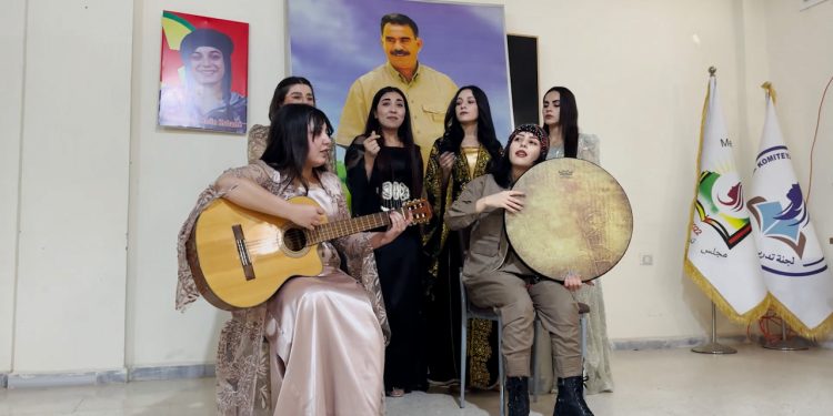 Festîvala wêjeyê di roja xwe ya sêyemîn de bi dawî bû