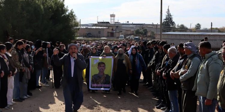 Sersaxî da malbata şehîd Egîd Tolhildan