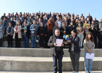 Koçberên ji Efrîn û Şehbayê daxwaza vegera ewle kir