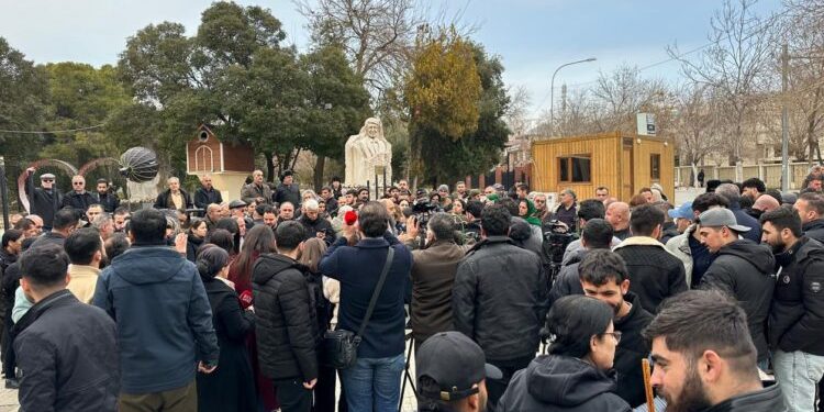 Xelkê Silêmanî li dijî êrişên li ser Rojava li ser daketin qadan