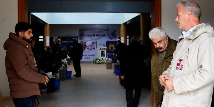 Ji bo helbestvan Ehmed Huseynî merasîma sersaxiyê