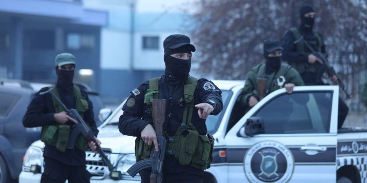 Binpêkirin li dijî Kurdên ku vedigerin Efrîn didomin