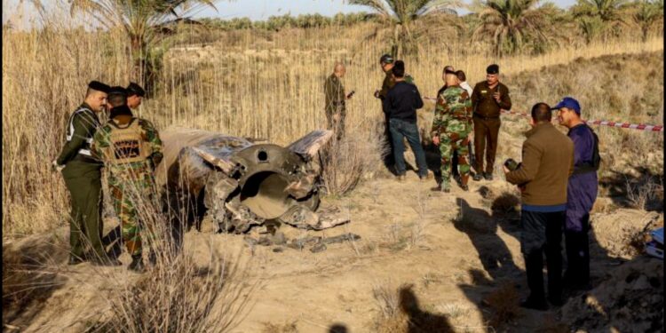 Amerîkayê li Babil û Enbarê baregehên Heşda Şeebî bombebaran kir