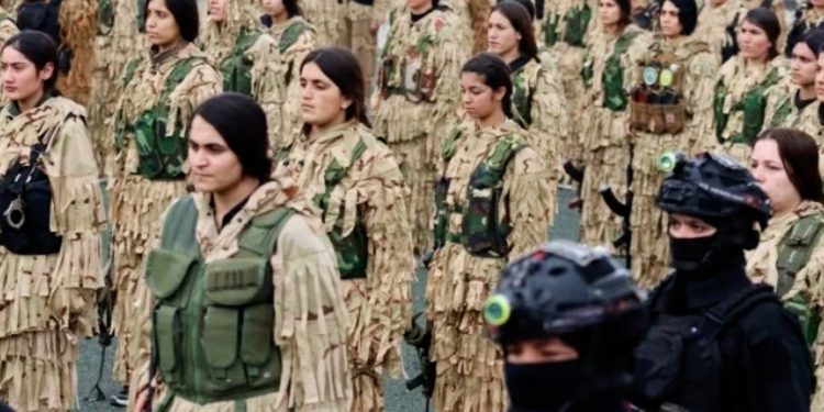 YPJ`ê li Kobanê toraneke leşkerî li dar xist