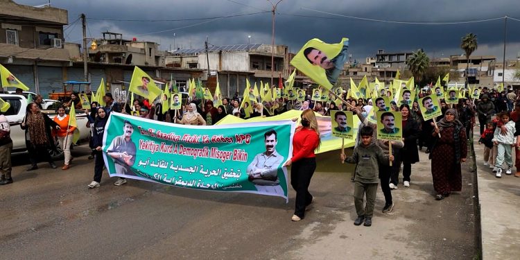 Xelkê Dêrikê ji bo azadiya fîzîkî ya Rêber Abdullah Ocalan meşiya