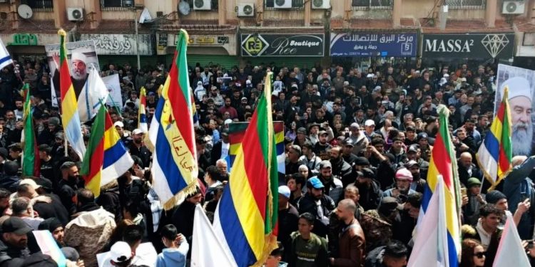Li Siwêdayê xwepêşandana mafê diyarkirina çarenûsê û serbestberdana revandiyan