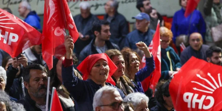 Krîz di CHP’ê  kûr dibe: Biryara “Butlana Mutleq” tê çi wateyê?