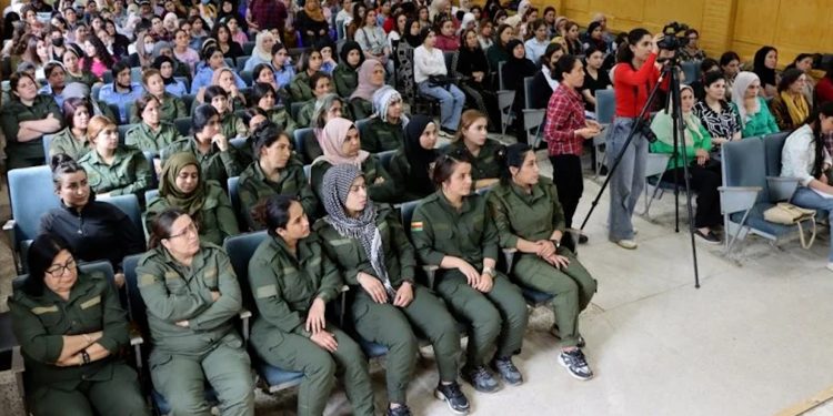 Mafên jinan û statuya YPJ’ê mijarên civînê bûn