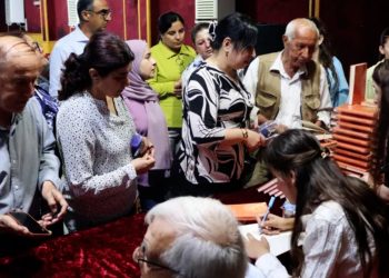 Pirtûka ‘Komek Arîşe û Hêviya Zimanekî Yekbûyî` hat îmzekirin