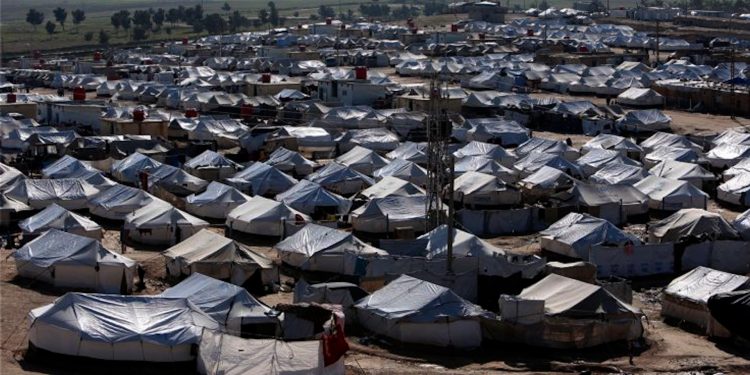Rêvebera kampa Roj: Bila dewlet werin welatiyên xwe bibin
