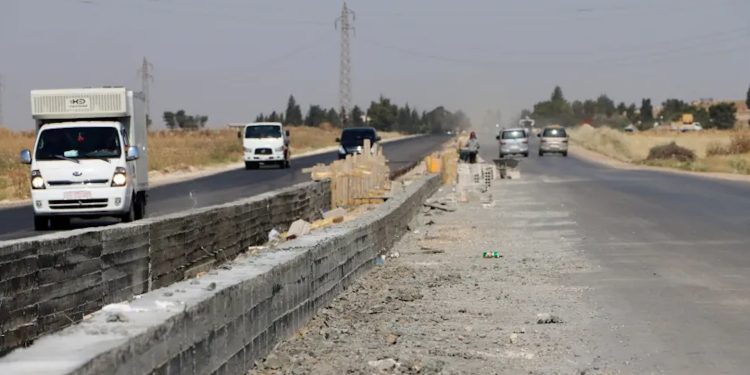 Projeya qîrkirina rêya Qamişlo-Dêrikê ji nû ve dest pê kir