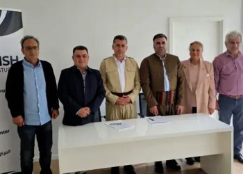 Zanîngeha Kobanê û Navenda Kurdî ya Lêkolînan peymana hevkariyê îmze kirin